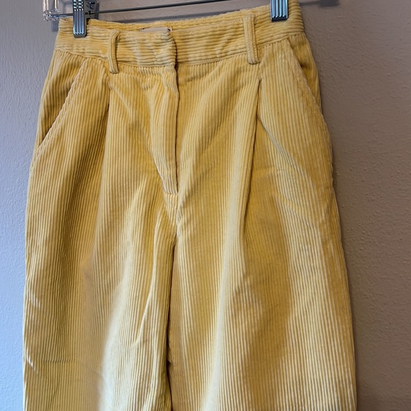 Corduroy Ankle Pleat Pant Butter 